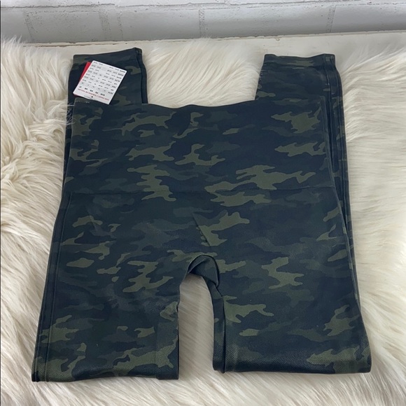 Spanx NWT High Waisted Look At Me Camo Leggings - Picture 10 of 14